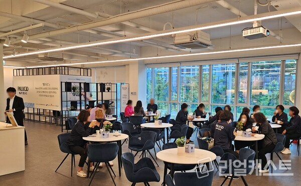 매교역 팰루시드 웰컴라운지 전경. 삼성물산 제공