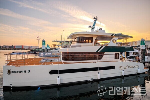 지난 8일 진수식을 마친 DK아시아의 로열파크씨티 3호 / DK아시아