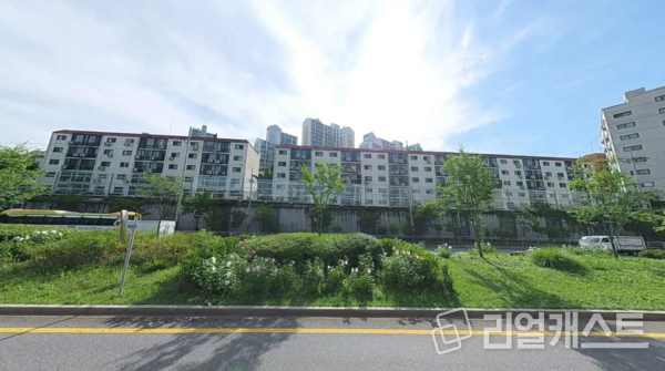 신정동 수정아파트 현장 (출처 : 카카오맵)