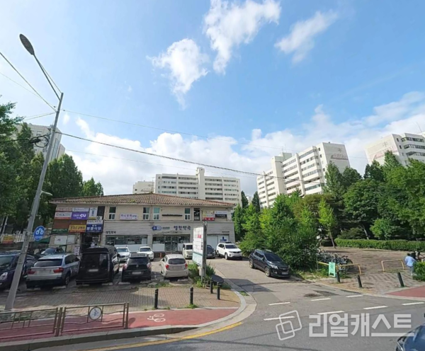 목동6단지와 단지 내 상가 (출처 : 카카오맵)