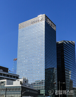 대신증권, '반도체 투자 전략' 라이브 세미나 개최外 - 뉴스 썸네일 이미지