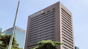 하나금융, 첫 4조 클럽 입성...주주환원 확대 가속 - 뉴스 썸네일 이미지