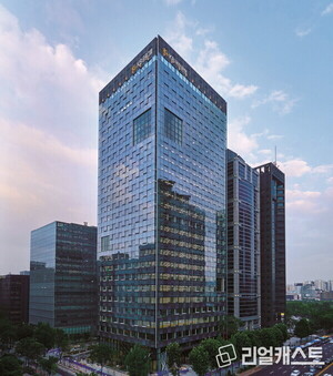 KB금융 회장후보추천위원회, 차기 회장 선임 절차 개시 外 - 뉴스 썸네일 이미지